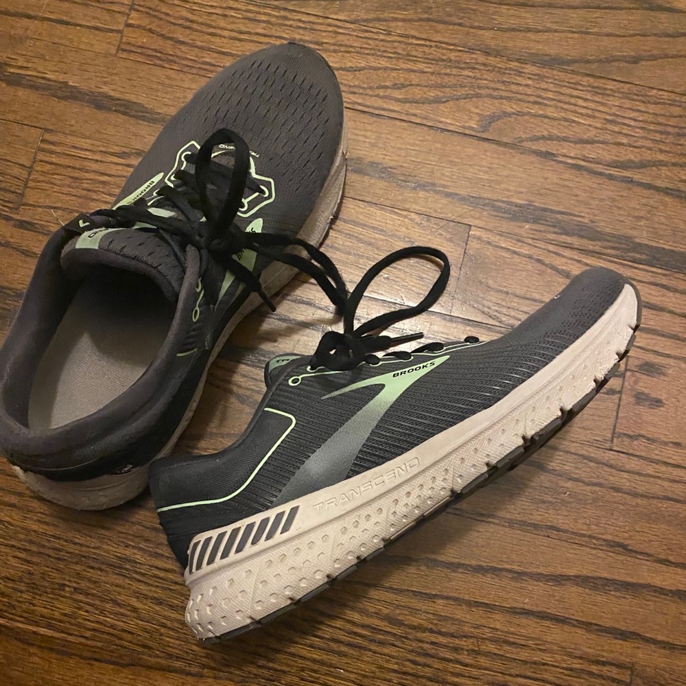 Brooks transcend 7 running shoe - women’s
